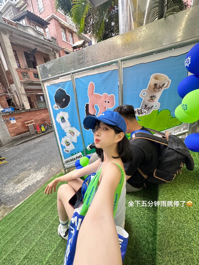 港星洪朝丰传奇人生：从与天王齐名到痴傻和尚